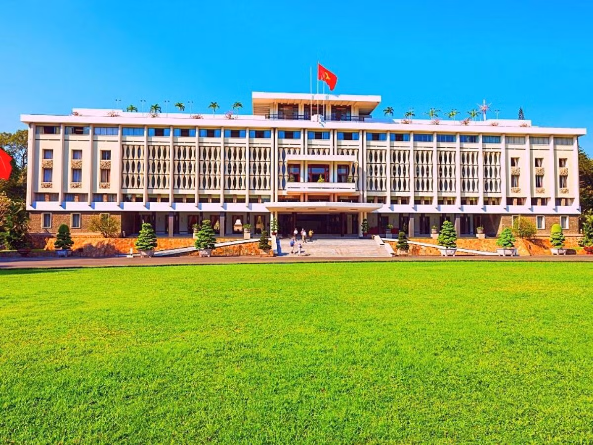 Cẩm nang du lịch nổi tiếng thế giới đề xuất 10 điểm đến hàng đầu ở Việt Nam ảnh 4