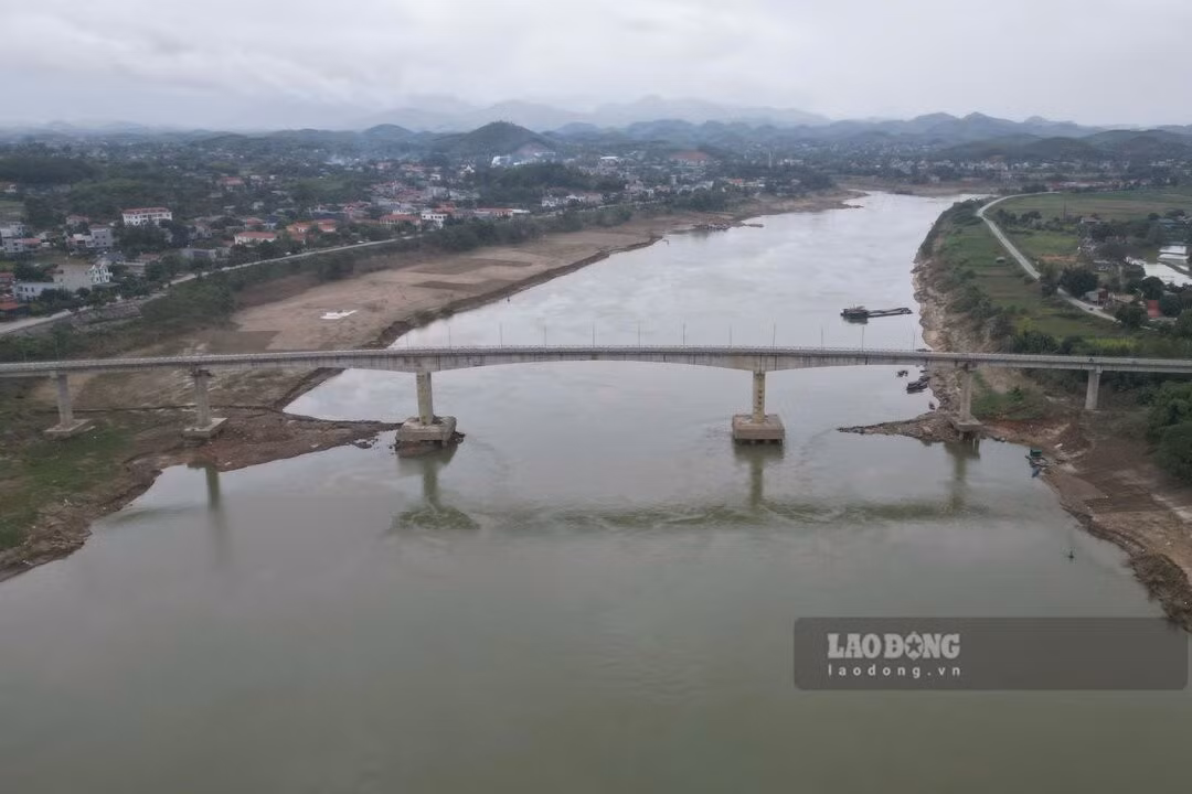Cầu sông Lô tại xã Đoan Hùng. Ảnh: Tô Công.