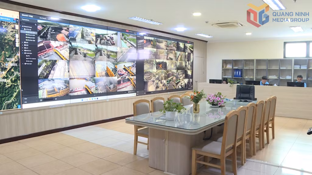 Hệ thống camera giám sát tại Phòng trung tâm Điều hành sản xuất của Công ty Tuyển than Hòn Gai.