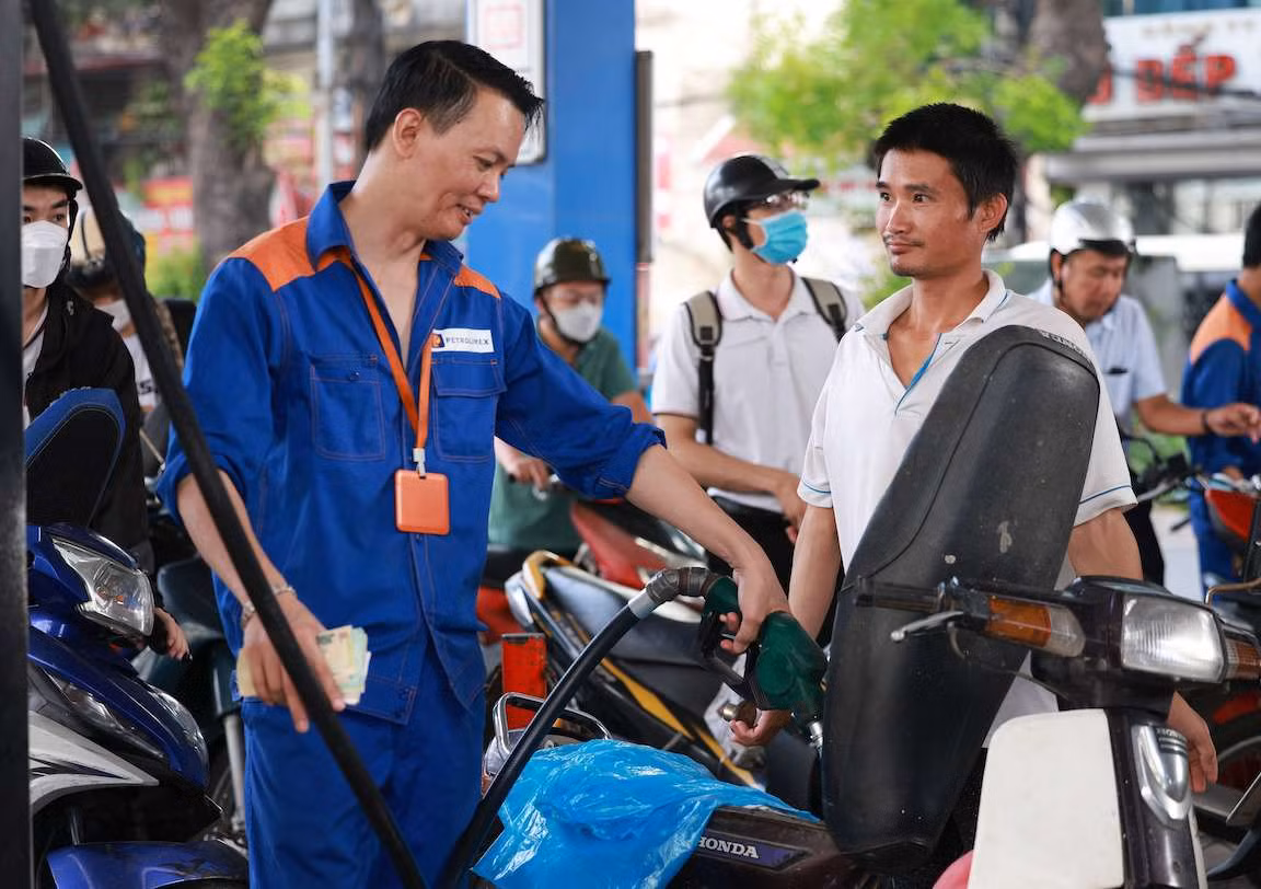 Dự báo giá dầu Diesel có thể sẽ tăng cao nhất, khoảng 550 đồng/lít. Ảnh: Hải Nguyễn