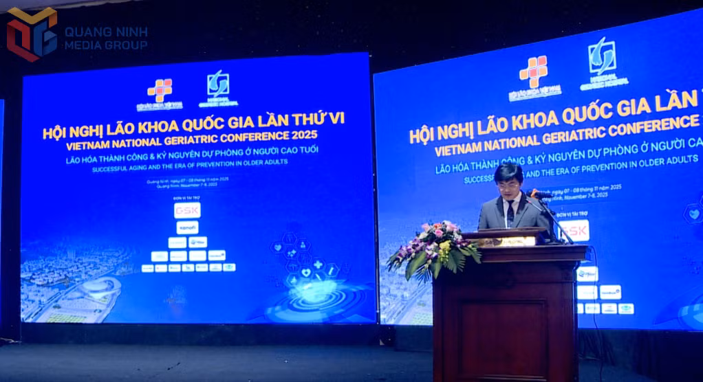 Giám đốc Sở Y tế Quảng Ninh phát biểu tại hội nghị.