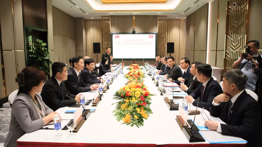 Quang cảnh buổi Hội đàm song phương giữa Tòa án nhân dân tối cao Việt Nam và Tòa án nhân nhân tối cao Trung Quốc.