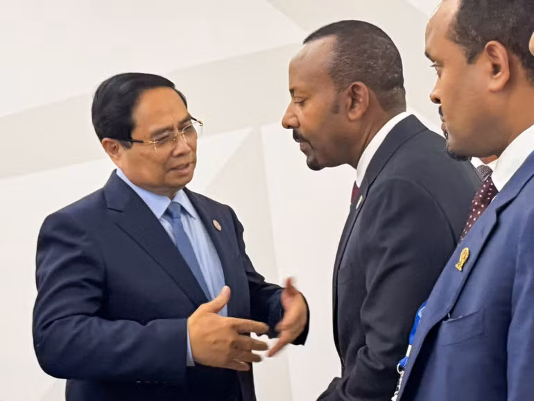 Thủ tướng Phạm Minh Chính và Thủ tướng Ethiopia Abiy Ahmed. (Ảnh: VGP/Nhật Bắc)