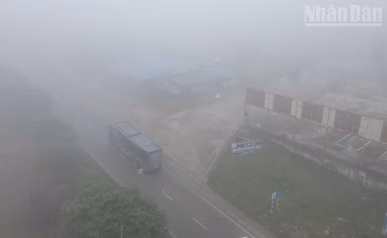 Chi nhánh Đăng kiểm xe cơ giới 2603D, xã Vân Hồ nằm sát Quốc lộ 6, chưa được cấp phép đấu nối ra Quốc lộ với nguy cơ xung đột giao thông giữa phương tiện qua lại và ra vào đăng kiểm.