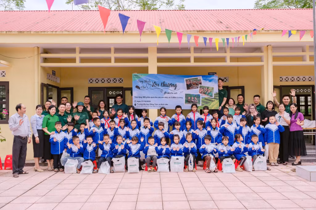Skoda Quảng Ninh lan tỏa yêu thương đến vùng cao Bình Liêu ảnh 2