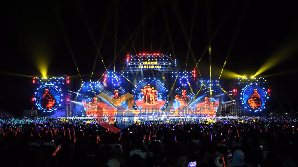 2025-11_Concert Quảng Ninh - Đất Mỏ anh hùng - Hình ảnh Vùng Mỏ Quảng Ninh. Ảnh: PV