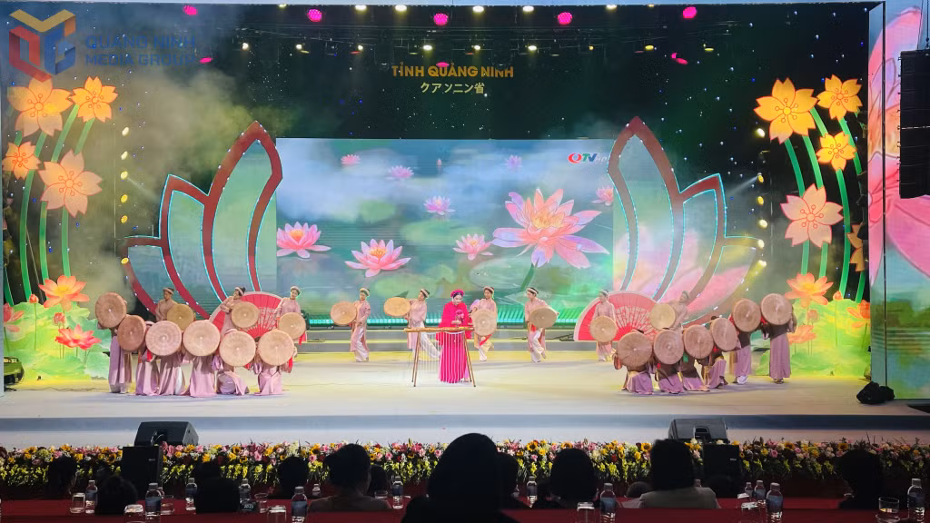 Chương trình nghệ thuật “Bản hòa ca thắm tình hữu nghị Việt – Nhật” được tổ chức chào mừng Diễn đàn hợp tác địa phương Việt – Nhật diễn ra tại Quảng Ninh.