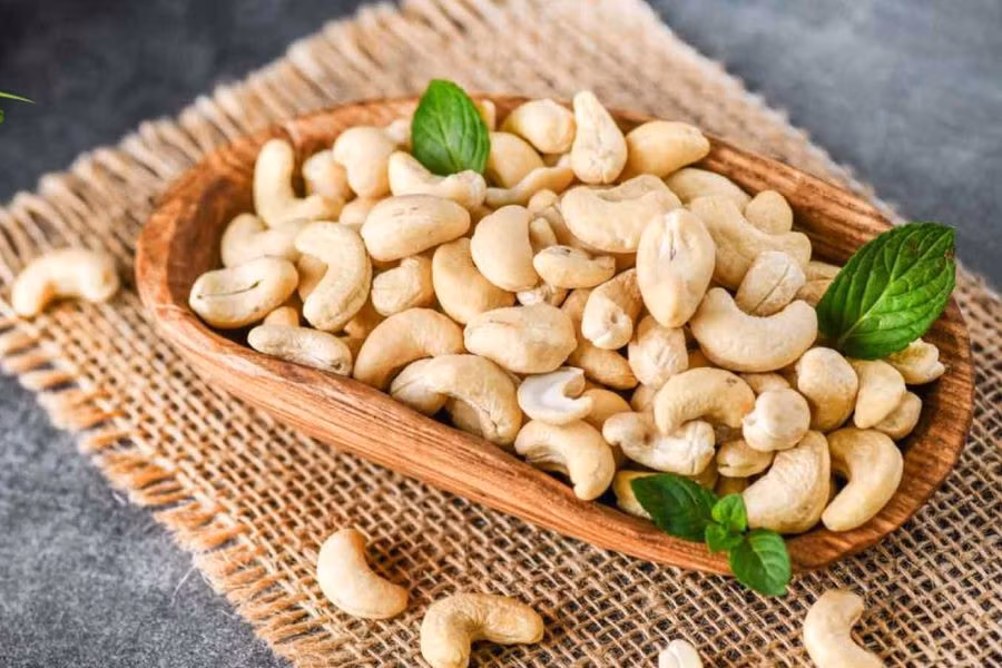 Hạt điều giúp ngăn ngừa các bệnh về mắt.