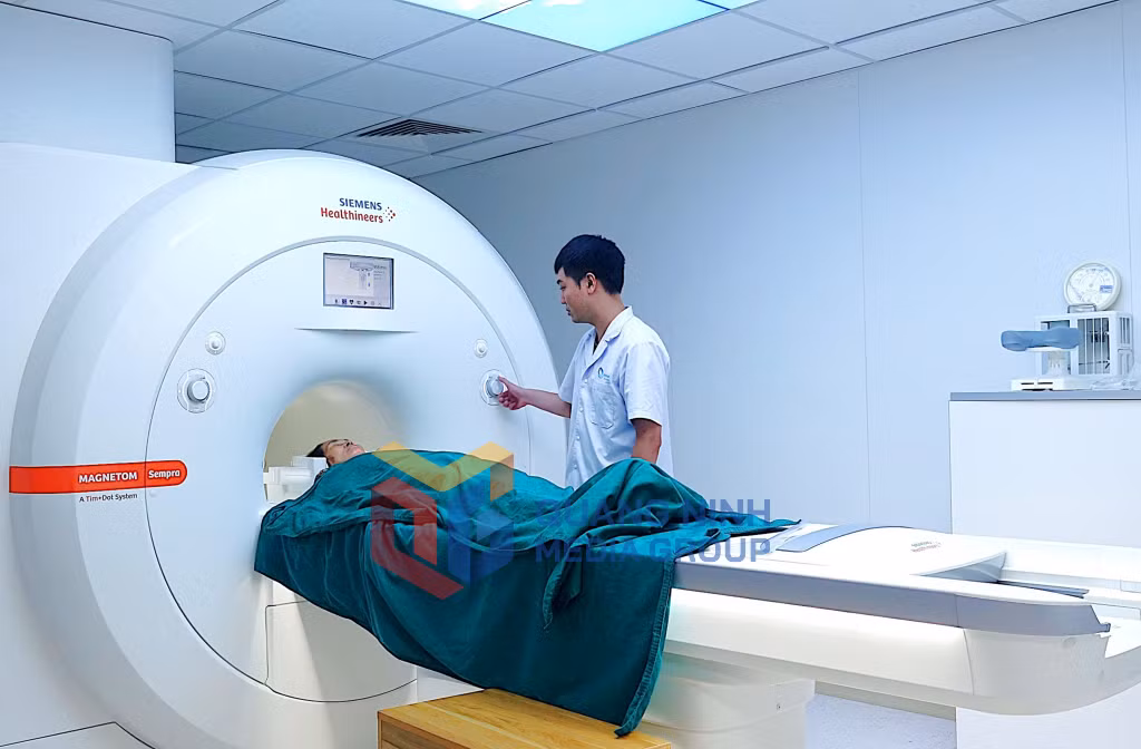 Chụp cắt lớp vi tính tại Bệnh viện Bãi Cháy (3-2025). Ảnh: Nguyễn Hoa