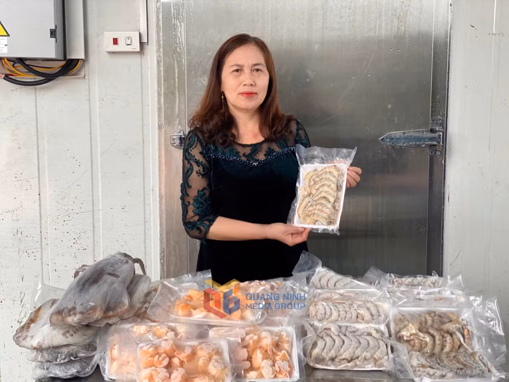 Cơ sở hải sản Nguyễn Lan (thôn Hải Tiến) hiện cung cấp ra thị trường 20 loại hải sản các loại.