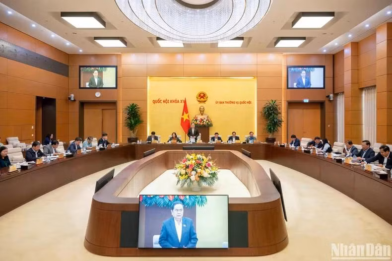 Toàn cảnh phiên họp. (Ảnh: DUY LINH)