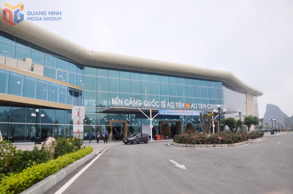 Bến cảng quốc tế Ao Tiên (Vân Đồn) được doanh nghiệp đầu tư, đi vào khai thác từ năm 2023.