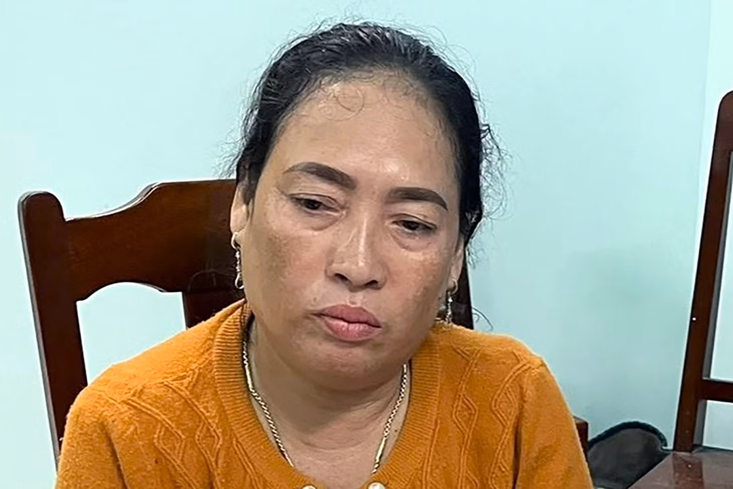 Bà Trương Thị Ngọc Thưởng lần thứ 21 mang vàng giả đi cầm cố lấy tiền thì bị phát hiện. Ảnh: Công an tỉnh Ninh Thuận