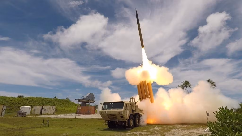 Hệ thống phòng thủ mới của Mỹ được nâng cấp với AI, vũ khí vi sóng và tên lửa Patriot cải tiến. Ảnh: Overt Defense
