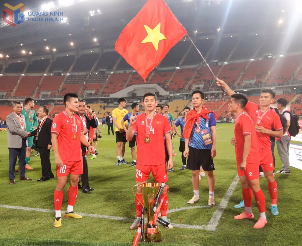 Nguyễn Hai Long phấn khởi khi được đóng góp công sức nhỏ bé cùng Đội tuyển Việt Nam đoạt vô địch Đông Nam Á (ASEAN Cup 2024). Ảnh: Nhân vật cung cấp