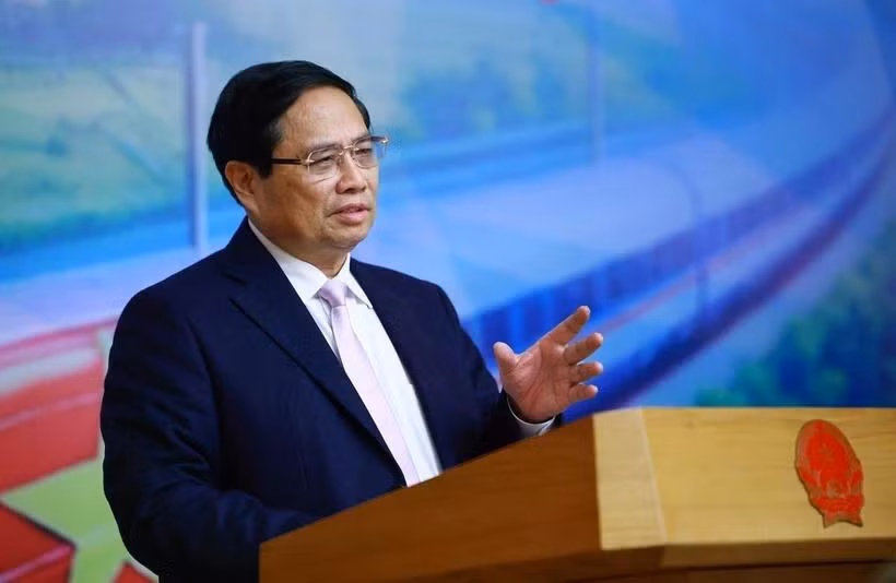 Thủ tướng Phạm Minh Chính chủ trì phiên họp thứ nhất của Ban Chỉ đạo các dự án quan trọng quốc gia lĩnh vực đường sắt. (Ảnh: Dương Giang/TTXVN)