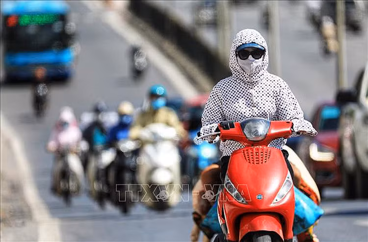 Đông Nam Bộ nắng nóng . Ảnh: TTXVN
