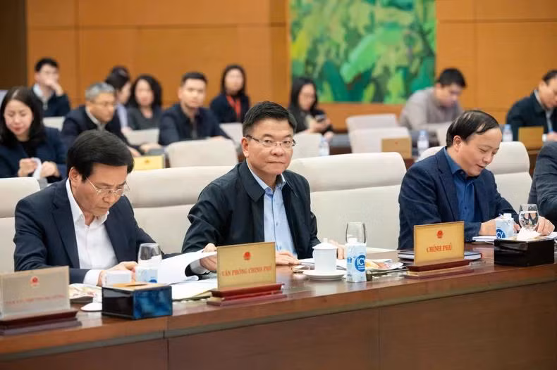 Các đại biểu dự phiên họp. (Ảnh: DUY LINH)