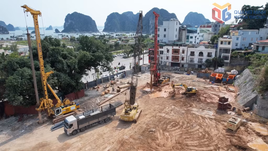 Công trường thi công dự án đầu tư xây dựng nhà khám bệnh thuộc Bệnh viện Đa khoa tỉnh.