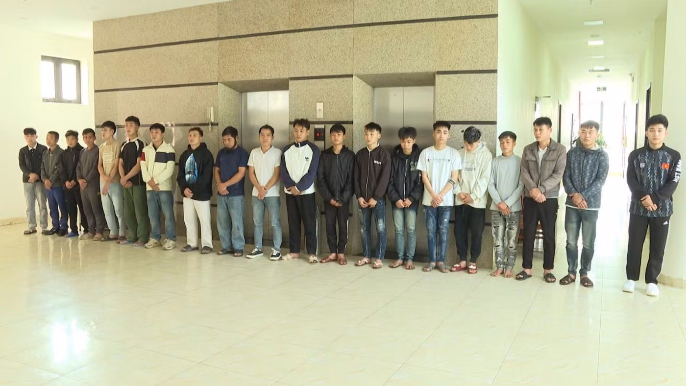 Các đối tượng liên quan vụ gây rối trật tự công cộng. Ảnh: Công an Thanh Hóa
