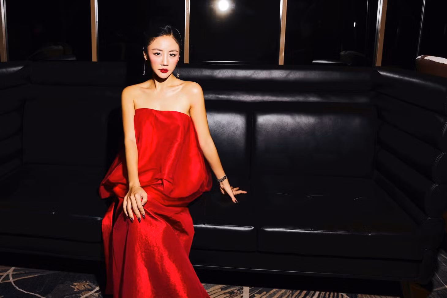 Văn Mai Hương nổi tiếng từ năm 16 tuổi, khi là Á quân của cuộc thi Vietnam Idol 2010. Ảnh NVCC