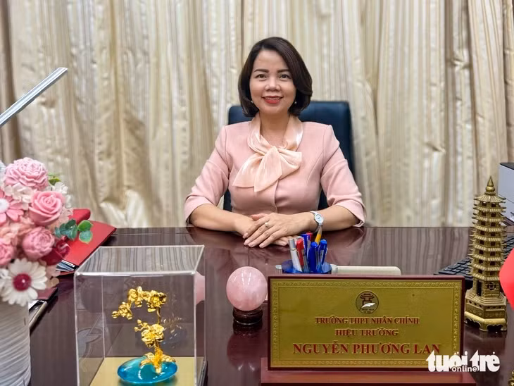 Cô Nguyễn Phương Lan - Hiệu trưởng Trường THPT Nhân Chính