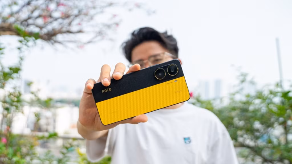 Pin 5000mAh kèm sạc nhanh 67W tiện lợi