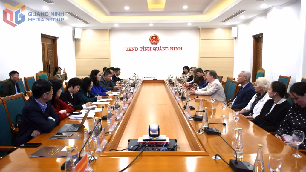 Quang cảnh buổi làm việc. Ảnh: Minh Hà