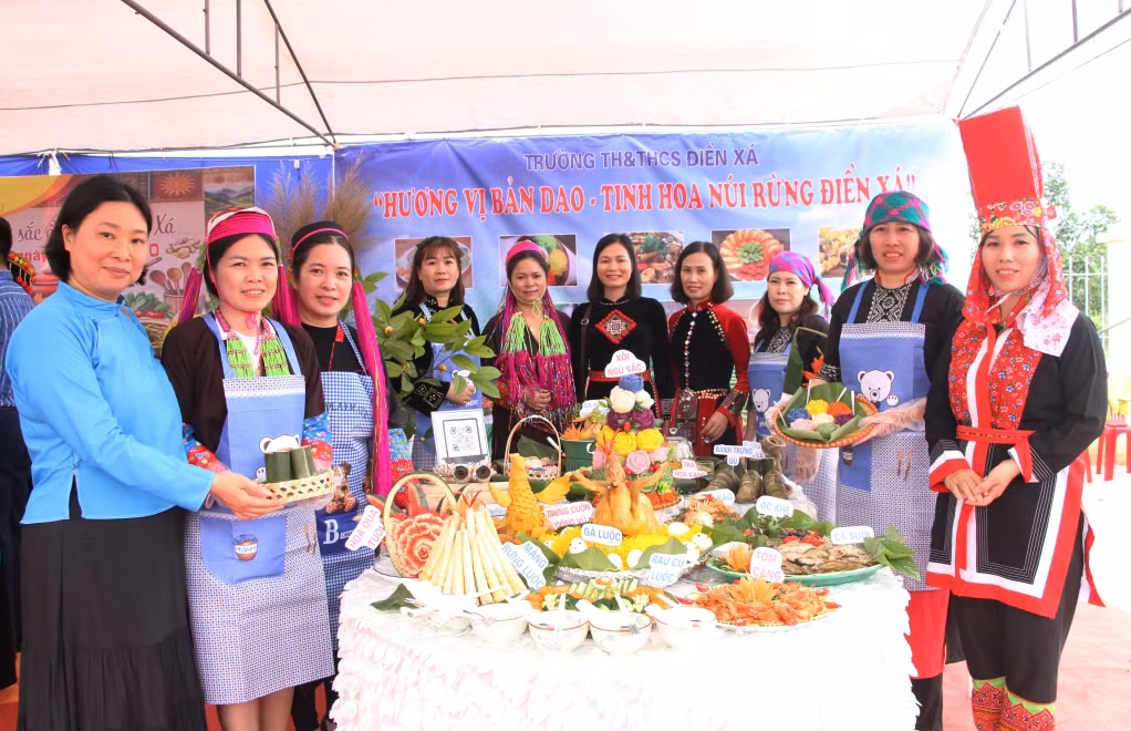 Phần thi ẩm thực truyền thống tại ngày hội góp phần giới thiệu, lan tỏa giá trị văn hóa ẩm thực đặc trưng của đồng bào các dân tộc xã Điền Xá (3-2026). Ảnh: Duy Khoa