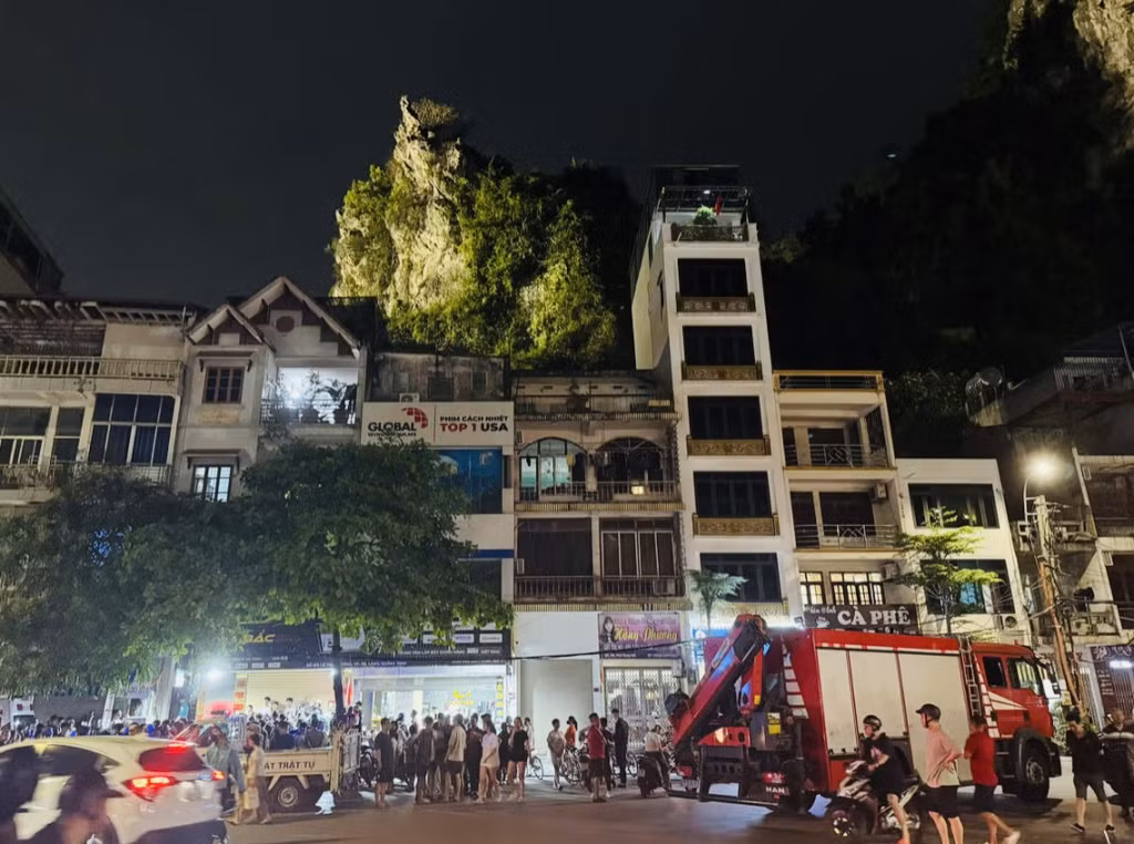 Ngay sau khi nhận được tin báo, lãnh đạo UBND phường Hồng Gai và các lực lượng chức năng đã tổ chức công tác cứu nạn cứu hộ.