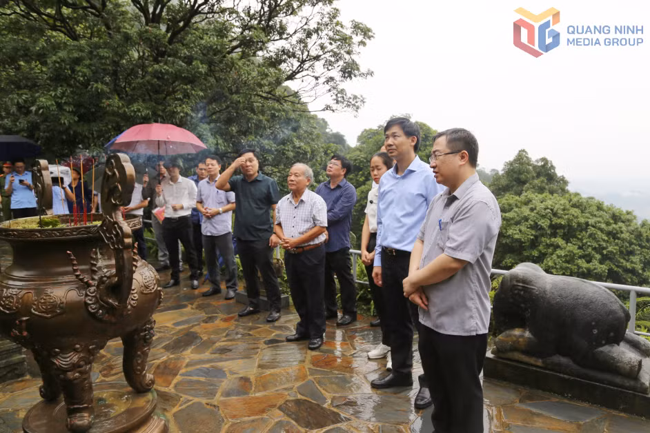 Đoàn ĐBQH tỉnh giám sát chuyên đề về thực hiện chính sách, pháp luật bảo tồn và phát huy các giá trị di sản văn hóa tại chùa Ngọa Vân, tháng 8/2024.