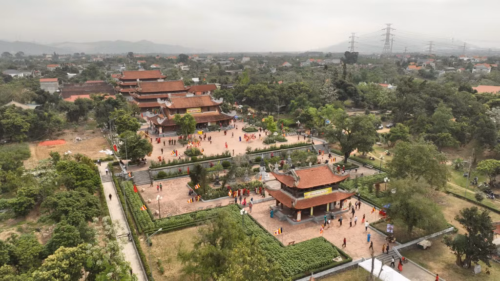 Quang cảnh chùa Quỳnh Lâm trong ngày khai hội.