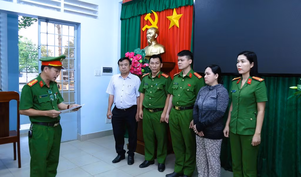 Cơ quan Cảnh sát điều tra thi hành các quyết định khởi tố, lệnh bắt tạm giam. Ảnh: Công an tỉnh Đồng Nai