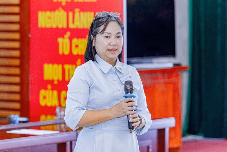 Bà Nguyễn Thị Thu Giang - Phó Chủ tịch kiêm Tổng Thư ký VINASA chia sẻ tại sự kiện.