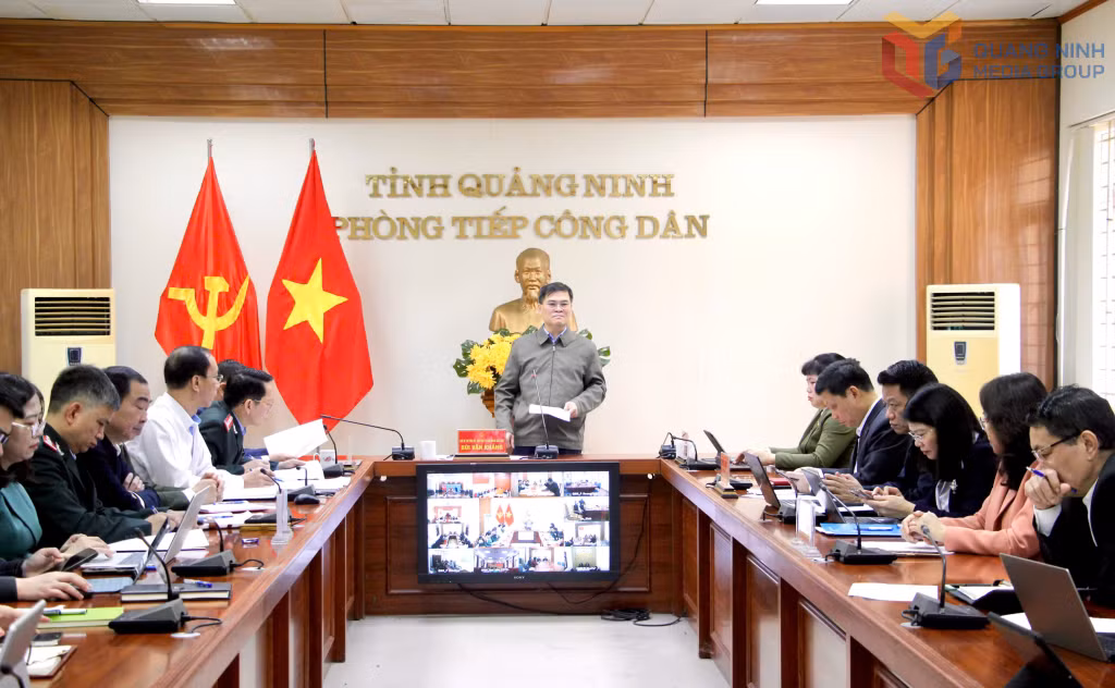 Đồng chí Bùi Văn Khắng, Phó Bí thư Tỉnh ủy, Chủ tịch UBND tỉnh, chủ trì tiếp công dân tháng 1/2026. Ảnh: Mạnh Trường