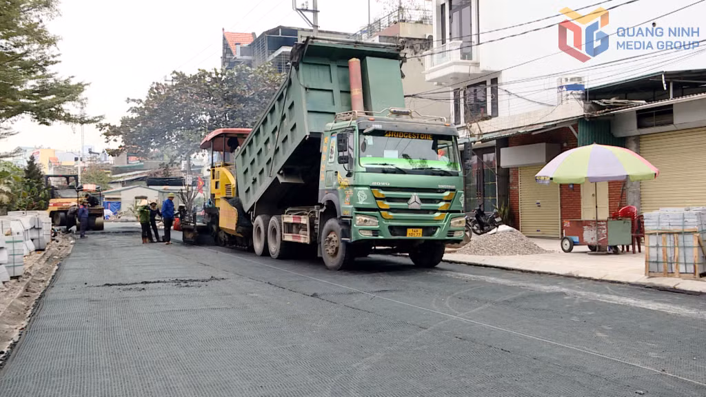 Phường Hà Tu thi đua đẩy nhanh tiến độ các công trình nâng cao chất lượng đô thị, khu dân cư hiện hữu.