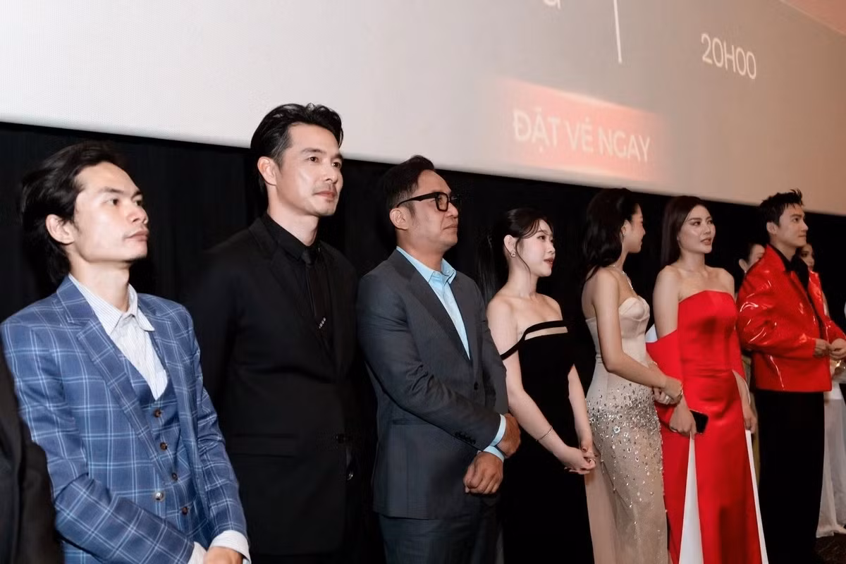 Ê-kíp Thiên đường máu tích cực cinetour những ngày qua.