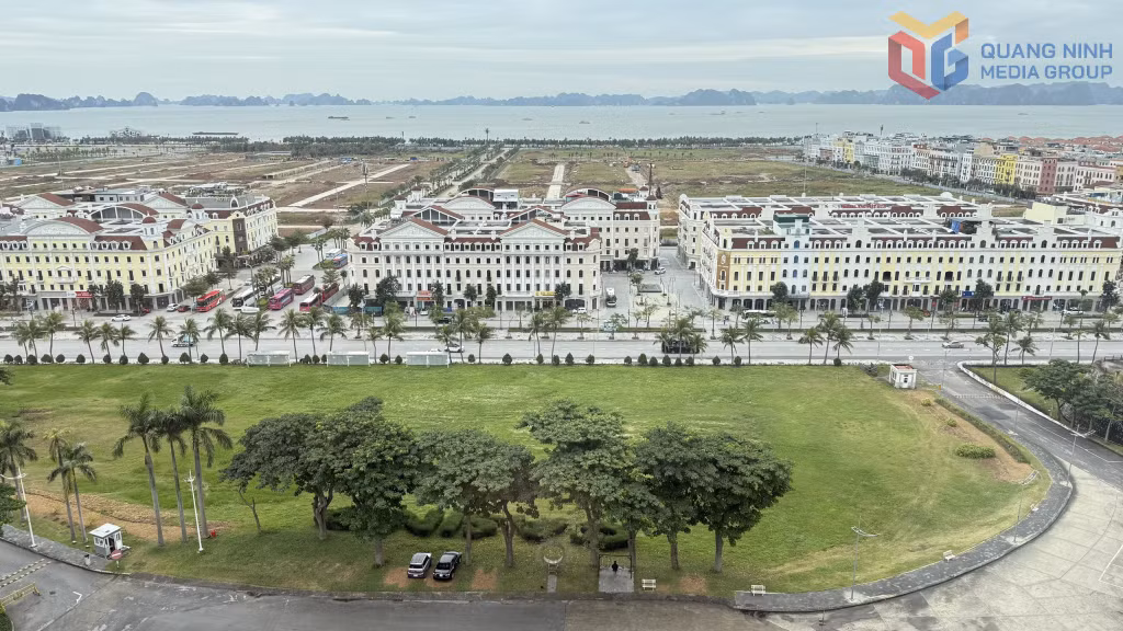 Một góc đô thị phường Bãi Cháy.