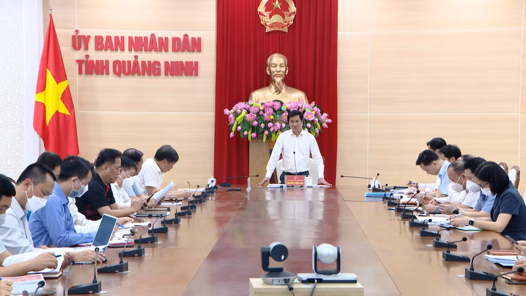 UBND tỉnh tổ chức cuộc họp trực tuyến toàn tỉnh để nghe và cho ý kiến về Đề án phát triển nhà ở cho công nhân, lao động ngành Than, khu công nghiệp, tháng 4/2022.