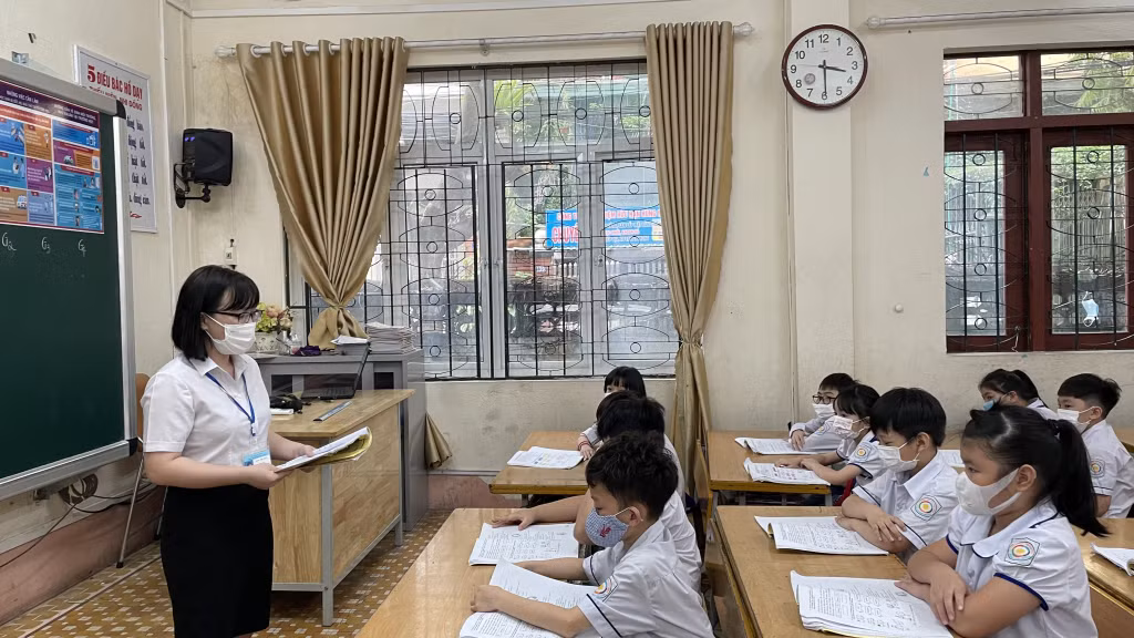 Một giờ học tiếng Pháp của học sinh Trường Tiểu học Hữu Nghị (TP Hạ Long).