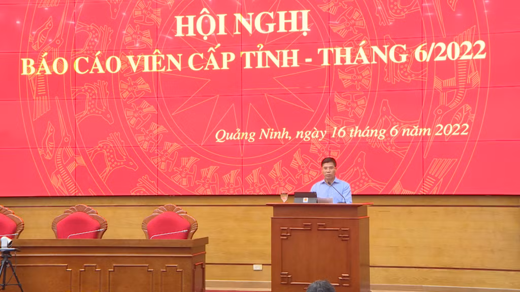 Đồng chí Trương Công Ngàn, Phó Trưởng Ban Thường trực Ban Tuyên giáo Tỉnh ủy, định hướng công tác tuyên truyền trong thời gian tới.