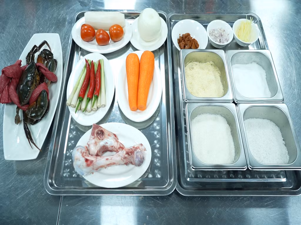 Nguyên liệu dùng để nấu món lẩu cua giấy là những nguyên liệu thuần Việt