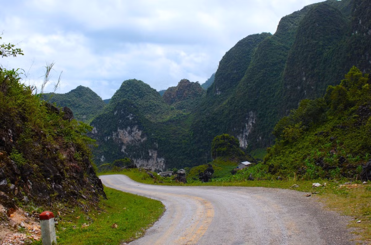 Du Già yên bình trên cao nguyên đá ảnh 3