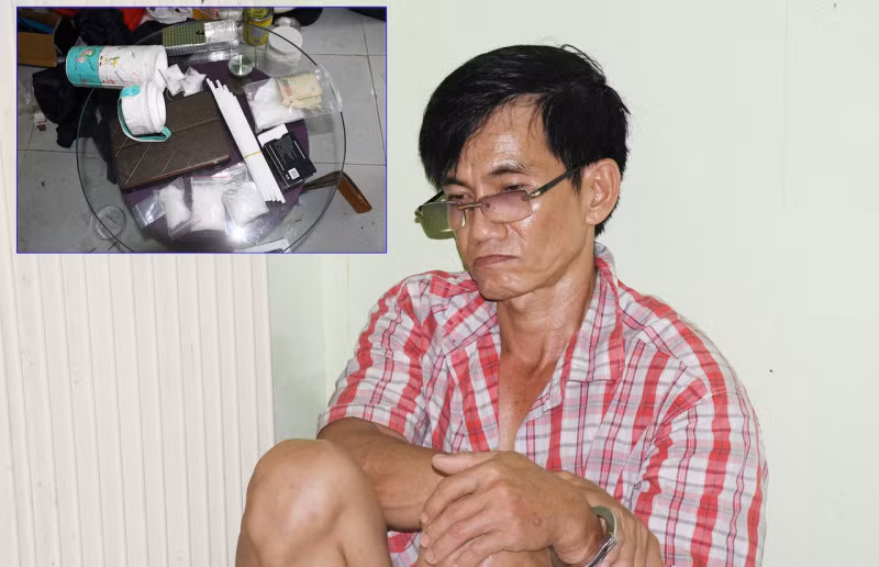 Tánh cùng tang vật bị tạm giữ.
