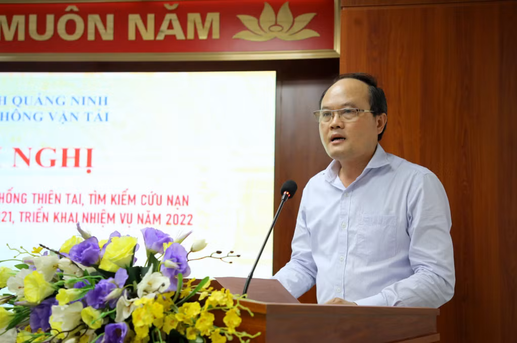 Đồng chí Hoàng Quang Hải, Giám đốc Sở GTVT tỉnh, Trưởng BCĐ PCTT, TKCN và phòng thủ dân sự Sở GTVT kết luận hội nghị.
