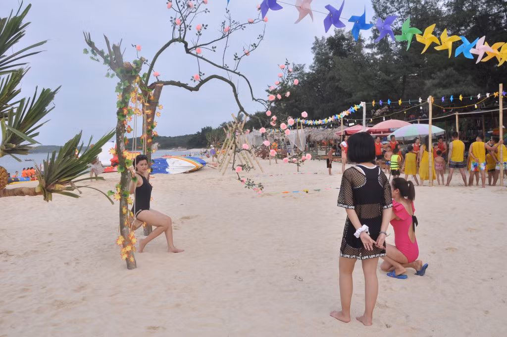 Các đảo của Quảng Ninh sở hữu nhiều bãi biển đẹp, hấp dẫn du khách. Ảnh chụp tháng 7/2020 tại Cô Tô.
