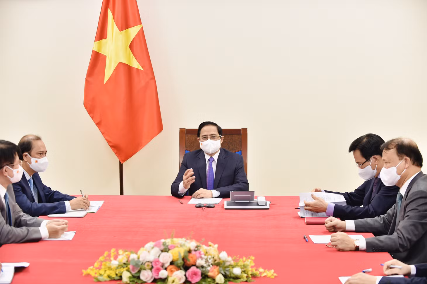Thủ tướng Phạm Minh Chính chúc mừng những thành công của Canada trong ứng phó dịch COVID-19; thay mặt nhân dân Việt Nam bày tỏ cảm ơn Chính phủ và nhân dân Canada đã có những hỗ trợ thiết thực cho Việt Nam - Ảnh: VGP/Nhật Bắc Thủ tướng Phạm Minh Chính chúc mừng những thành công của Canada trong ứng phó dịch COVID-19; thay mặt nhân dân Việt Nam bày tỏ cảm ơn Chính phủ và nhân dân Canada đã có những hỗ trợ thiết thực cho Việt Nam - Ảnh: VGP/Nhật Bắc