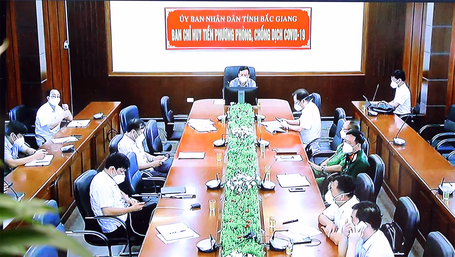 Tỉnh Bắc Giang đang dồn lực làm sạch các ổ dịch ở huyện Việt Yên. Ảnh: VGP/Đình Nam Tỉnh Bắc Giang đang dồn lực làm sạch các ổ dịch ở huyện Việt Yên. Ảnh: VGP/Đình Nam
