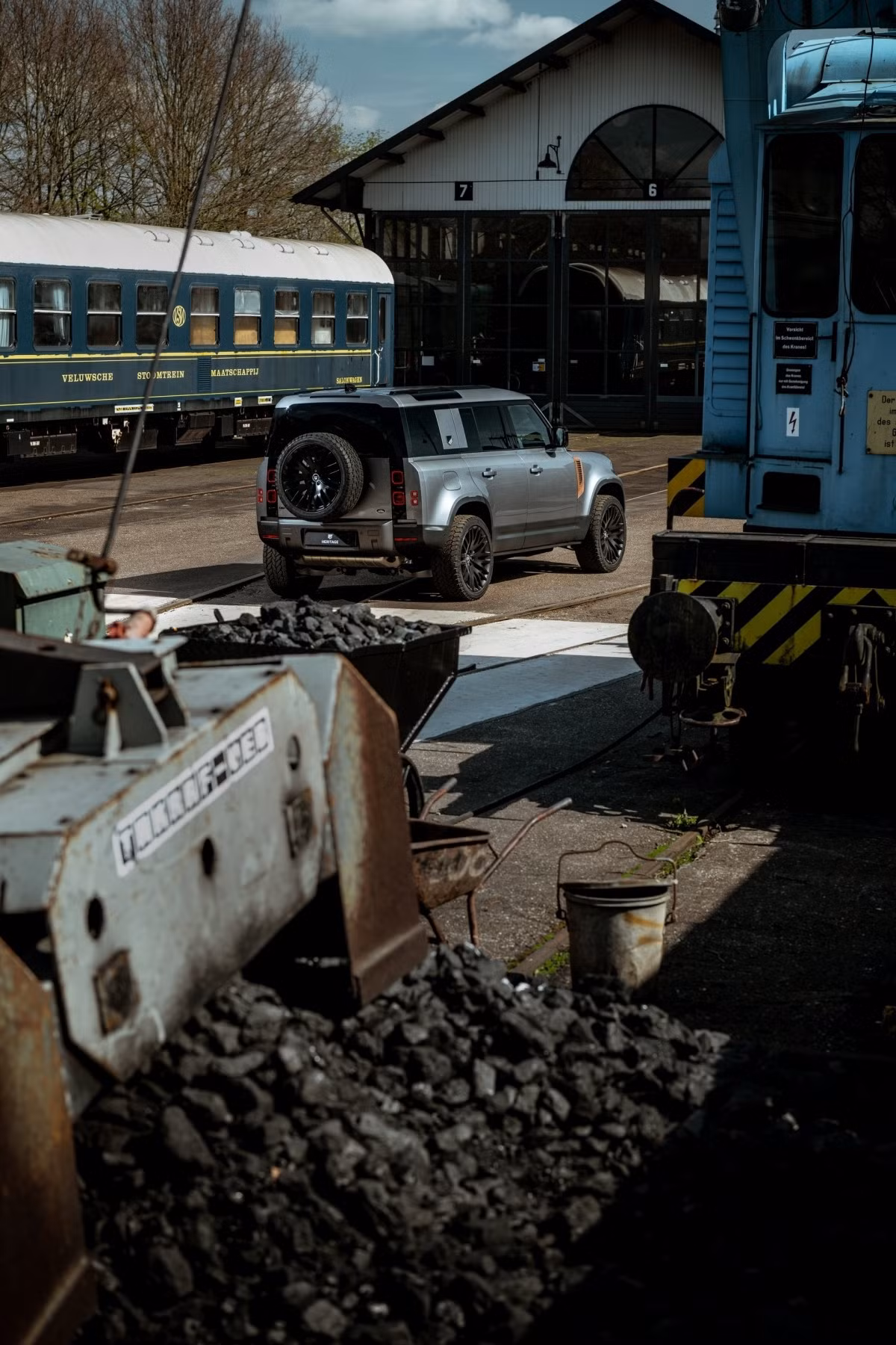 Land Rover Defender mới 'độ' cực độc ảnh 8