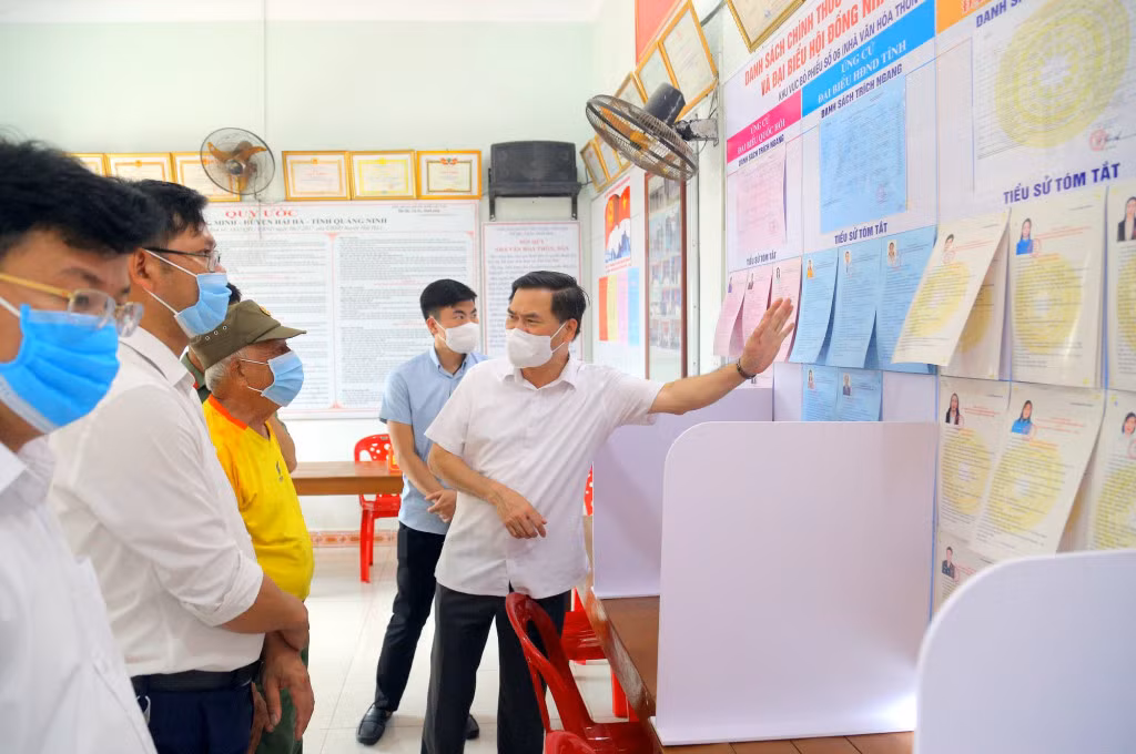 Vấn đề đảm bảo các yêu cầu trong công tác phòng, chống dịch trong thời điểm diễn ra bầu cử được đồng chí Phó Chủ tịch UBND tỉnh đặc biệt nhấn mạnh trong buổi kiểm tra.